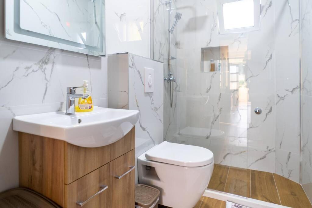 Pavle'S Oasis Villa เวียร์ปาซาร์ ภายนอก รูปภาพ
