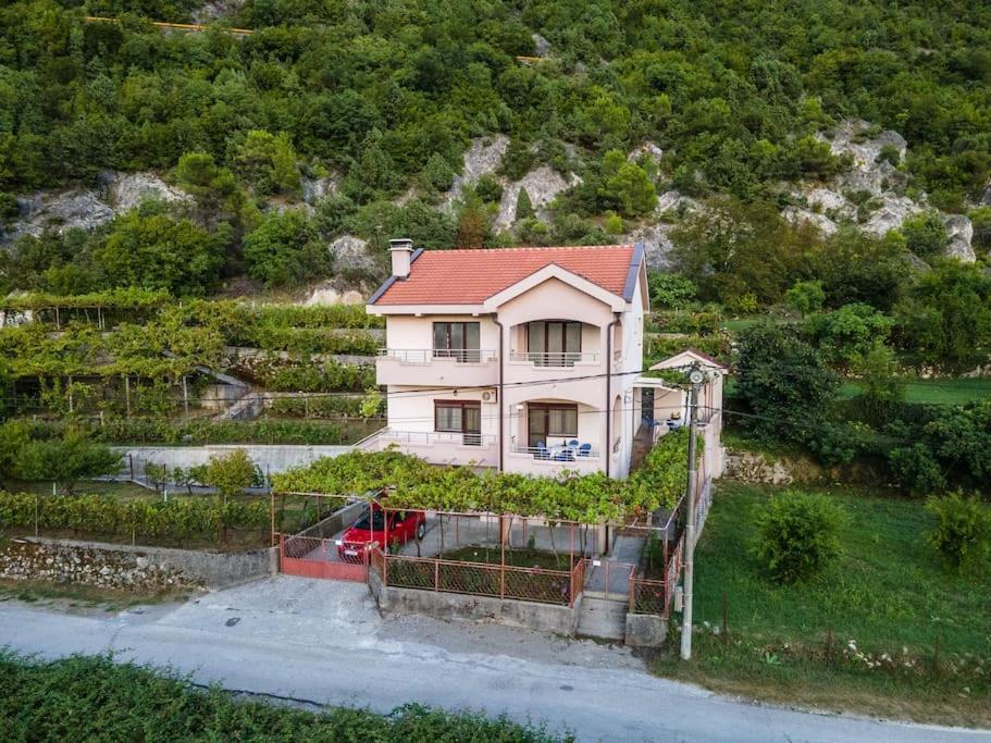 Pavle'S Oasis Villa เวียร์ปาซาร์ ภายนอก รูปภาพ
