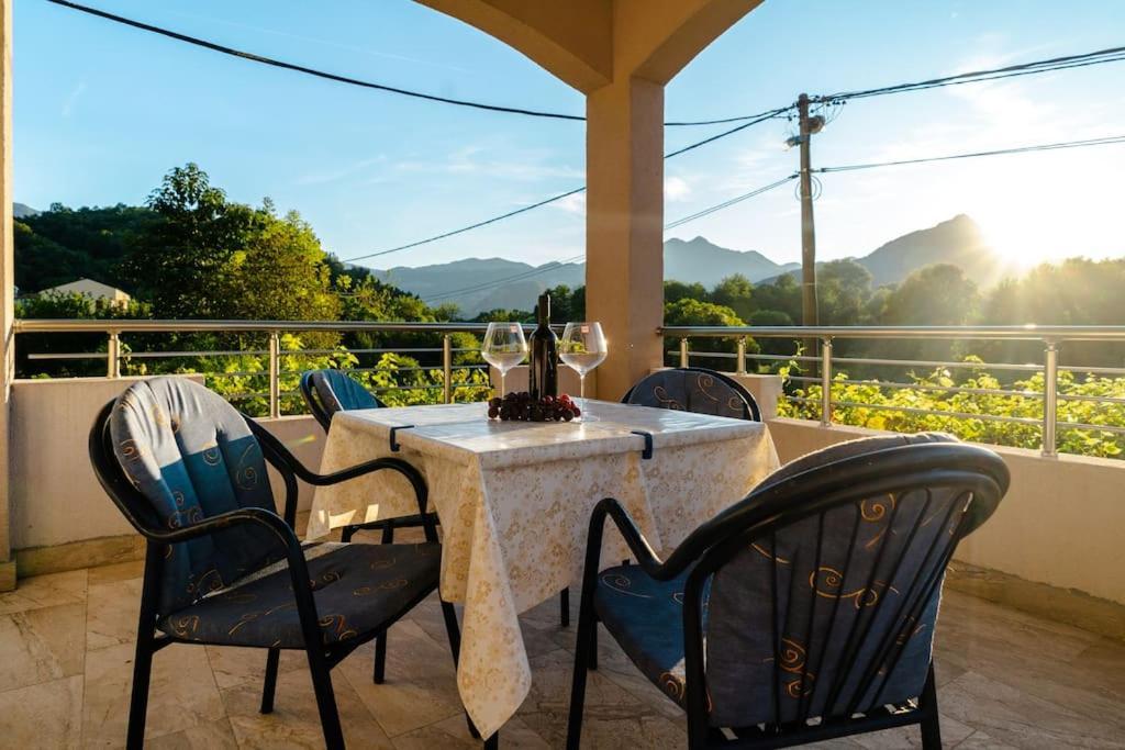 Pavle'S Oasis Villa เวียร์ปาซาร์ ภายนอก รูปภาพ
