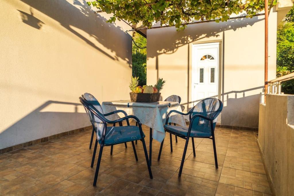 Pavle'S Oasis Villa เวียร์ปาซาร์ ภายนอก รูปภาพ